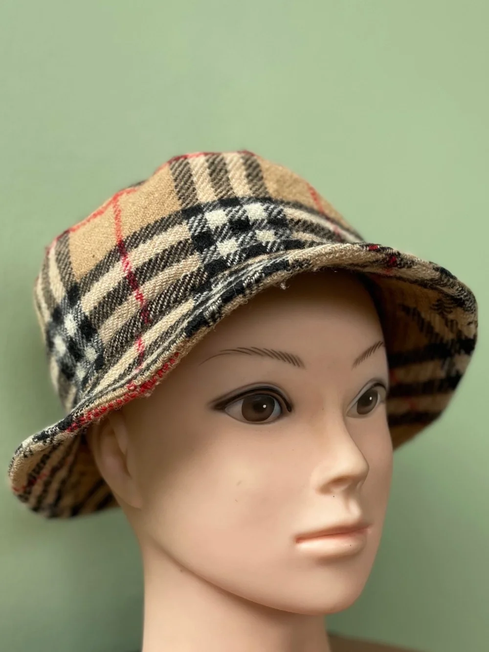 Burberry Women's Hat Beige Check Plaid Bucket Style Size M Authenticated
